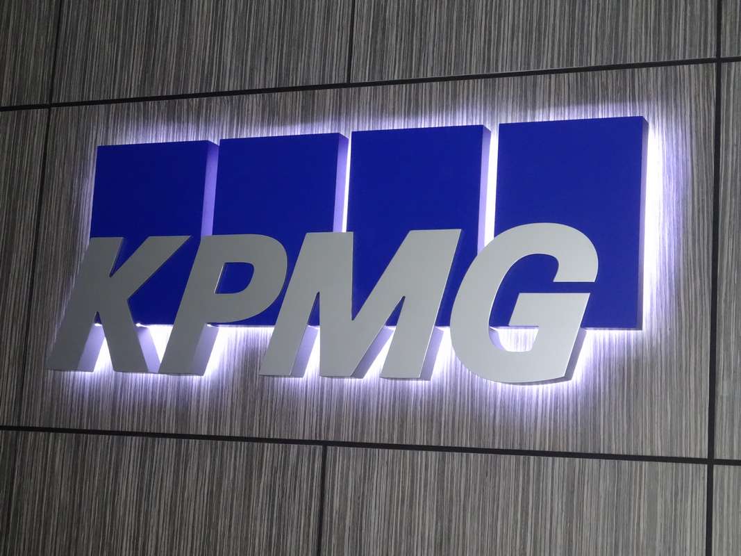 2. Об’ємні літери з підсвічуванням