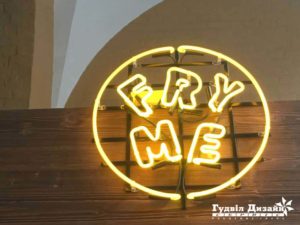 полупрозрачные вывески